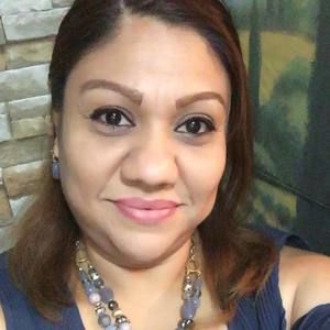 Meet your Posher, Carolina